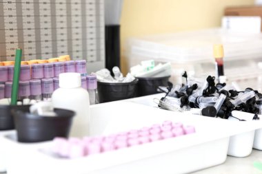 Hasta kişisel sağlık araştırma merkezi. Modern hastane hematoloji laboratuvarı.