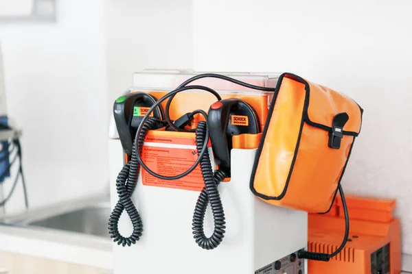 Otomatik Dış Defibrilatör Görüntüsü Hasta Hayat Kurtarma Makinesi — Stok fotoğraf