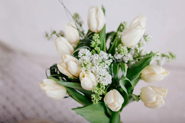 Аромат Белых Тюльпанов Сиренью — стоковое фото