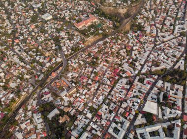 Tiflis hava manzaralı şehir fotoğrafı