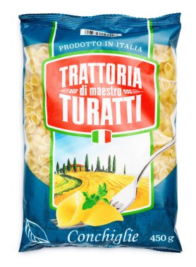 Üstten Görünüm üzerinde beyaz izole Trattoria di maestro turatti makarna (Conchiglie)