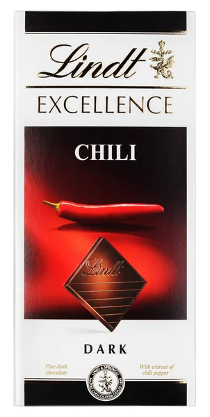 Вид сверху Lindt EXCELLENCE Chili Швейцарский темный шоколадный батончик, изолированный на белом — стоковое фото