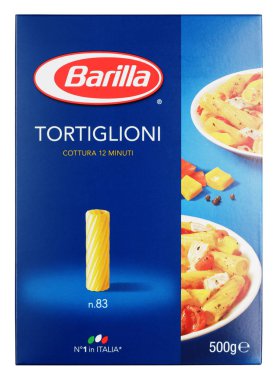 Barilla tortiglione n.83 İtalyan makarna beyaz arka plan üzerinde izole Üstten Görünüm