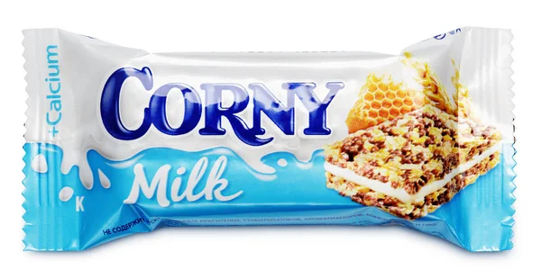 Corny melk (honing en calcium) muesli bar geïsoleerd op wit — Stockfoto
