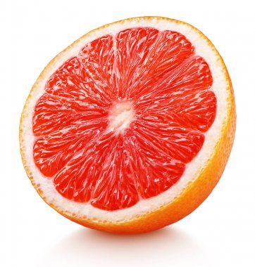 Pembe greyfurt narenciye meyve üzerinde beyaz izole yarısı