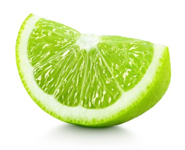 Yeşil limon narenciye meyve üzerinde beyaz izole kama