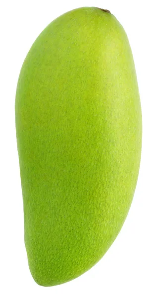 Зеленый плод манго, выделенный на белом — стоковое фото