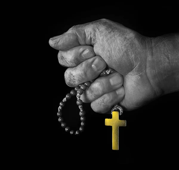 Mão Com Crucifixo Preto Branco — Fotografia de Stock