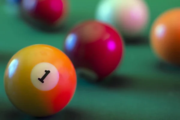 çok renkli bilardo topları