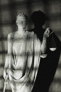 Nemesis cezaevi parmaklıklar arkasında