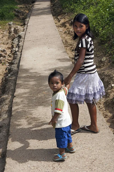 Popototan Island, Busuanga, Filipinler - Ocak 20,2012 - çocuk 
