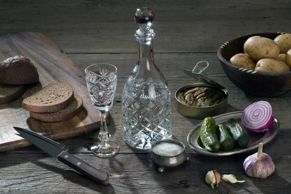 Votka crystal sürahi ve çeşitli aperatifler için ürünleri
