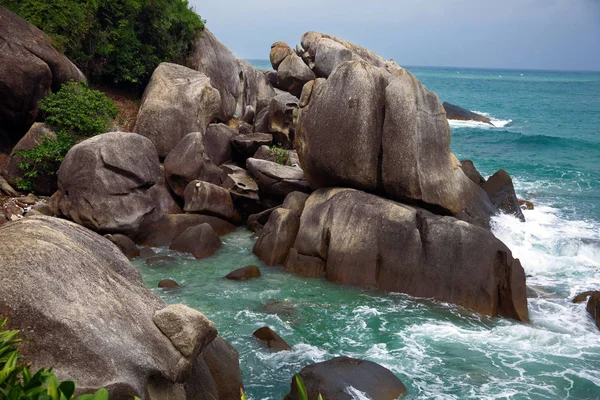 Dev cobblestones beach Koh Samui doğum