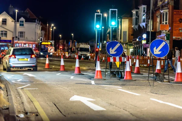 UK Road Services Cônes et panneaux routiers — Photo