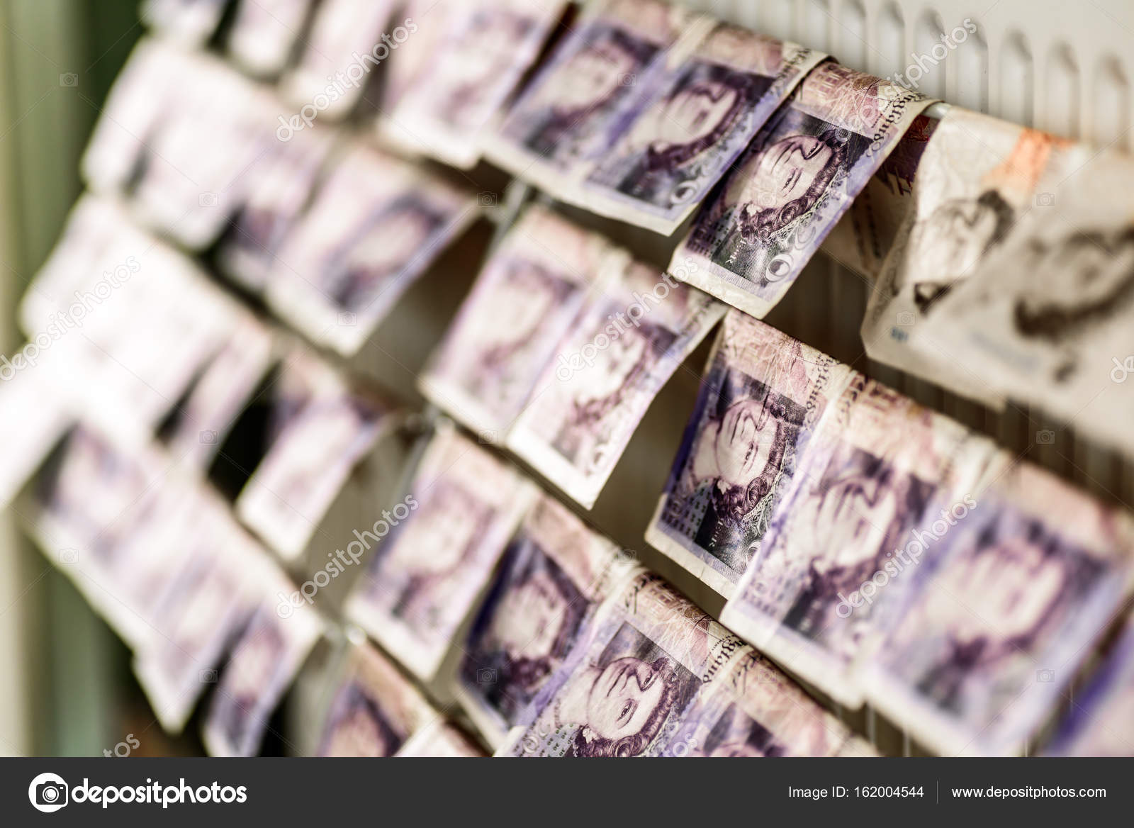 İngiliz Pound Sterling: Görünüm Tarihi İngiliz Pound Sterling: Görünüm Tarihi