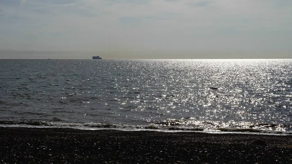 İngiliz deniz kenarında Flexistowe güneşli bir gün görünümü