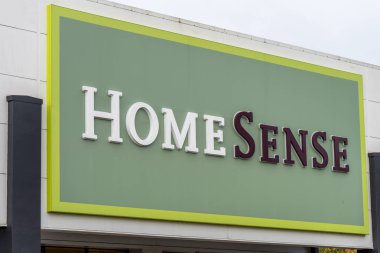 Northampton, İngiltere - 26 Ekim 2017: Nene Vadisi perakende Parkı Homesense logoda görünümünü