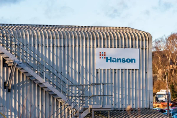Northampton Reino Unido 04 de janeiro de 2018: Hanson pronto Nixed logotipo do concreto assinar em Sixfields — Fotografia de Stock