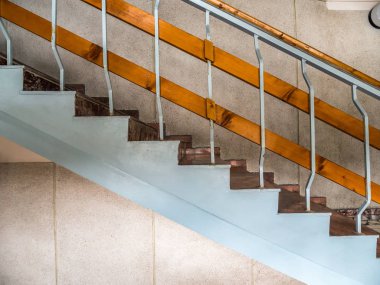 Gün görünümü in eski renkli mermer merdiven