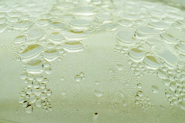 Vatten kondensat på glas tekanna lock närbild — Stockfoto