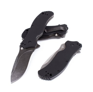 İki siyah katlanır bıçaklar