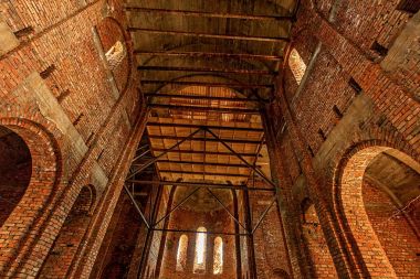 Binanın yapım aşamasında Sighnaghi, Gürcistan'daki tapınağın iç