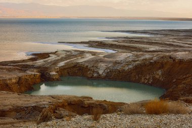 Ocak 'ta Ölü Deniz Kıyısı