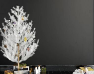 Lig parlayan ile İskandinav tarzı modern Noel iç