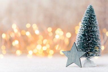 Bokeh duvar arka plan ile Noel ağacı.