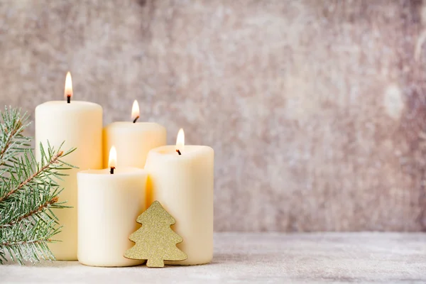 Christmas candles and lights. Christmas background. — Stock Photo, Image