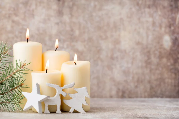 Christmas candles and lights. Christmas background. — Stock Photo, Image