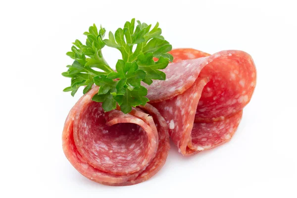 Salami rökt korv skivor isolerad på vit bakgrund. — Stockfoto