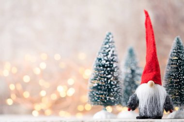 Noel tebrik kartı. GNOME Festival arka plan. Yeni yıl symb