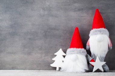 Noel gnome und Noel Baba şapkası. Noel desen. Arka plan üzerinde 