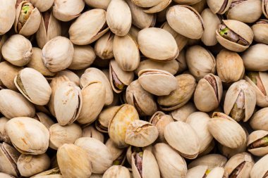 Kavrulmuş ve tuzlu fıstık kabuğu.