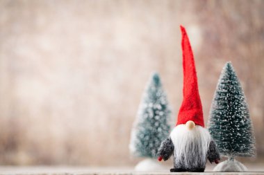 Noel tebrik kartı. GNOME Festival arka plan. Yeni yıl symb