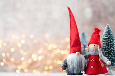 Noel tebrik kartı. GNOME Festival arka plan. Yeni yıl symb