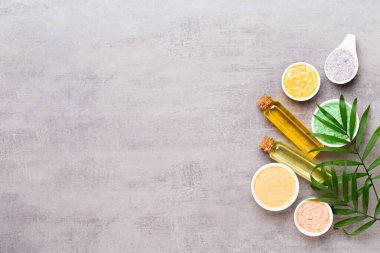 Spa aromaterapi kozmetik ürünler konsepti, metin için bir arkaplan, düzlük, yukarıdan görünüm.