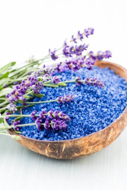 Çiçek desenli lavanta tuzu..