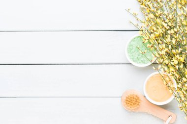 Spa aromaterapi kozmetik ürünler konsepti, metin için bir arkaplan, düzlük, yukarıdan görünüm.