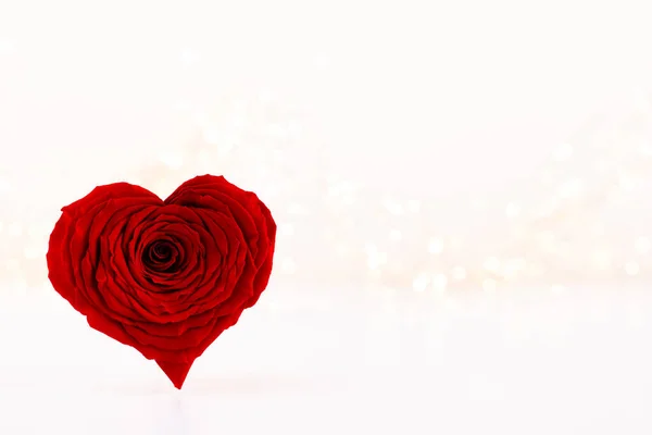 Valentines Den Pozadí Červenou Růží Srdce Velké Karty — Stock fotografie