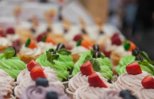 Prăjituri colorate — Fotografie, imagine de stoc