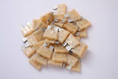 birkaç araba Sigortalar beyaz