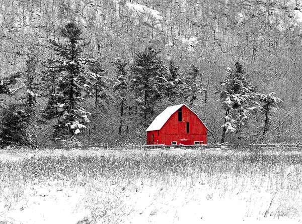 Małej stodole czerwony — Zdjęcie stockowe