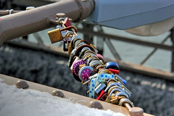 Brooklyn Bridge locks — Stock Photo, Image