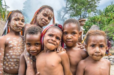 Dugum Dani tribe çocukların