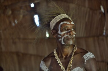 Asmat kabilesi adamdan