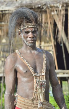 Head hunter Asmat kabilesi