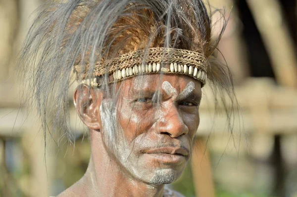 Head hunter van Asmat stam — Stockfoto