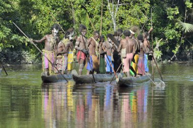 Kano Savaşı töreni Asmat insan